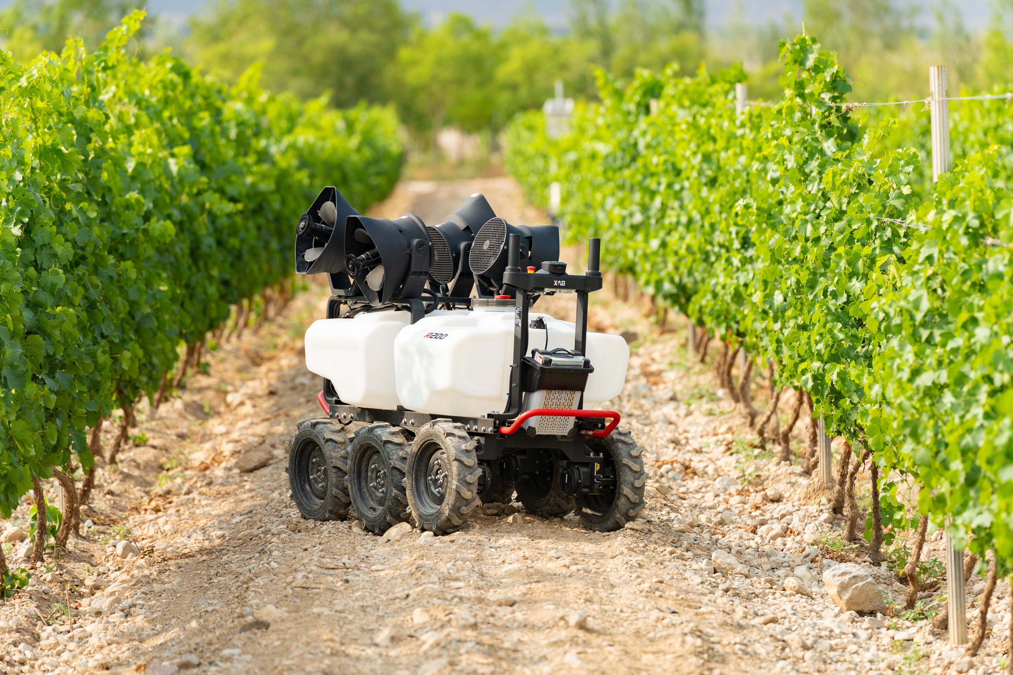 XAG R200 Agricultural Rover RevoSpray